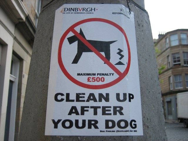 Anti dog poo sign